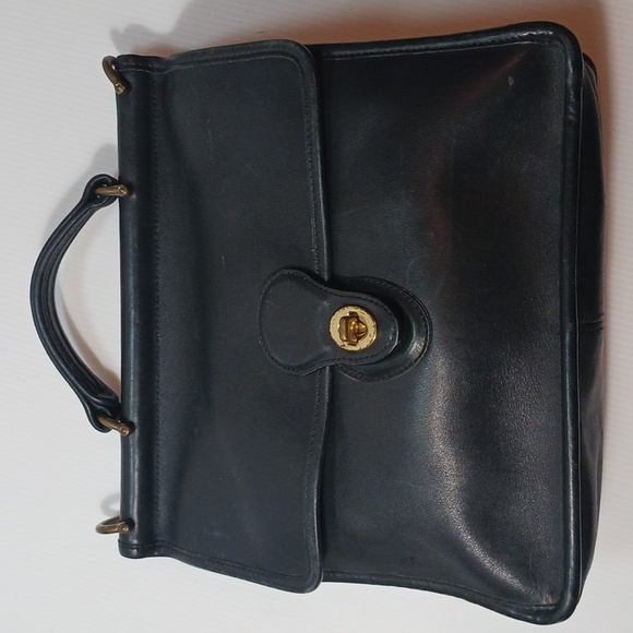 Coach 9927 Handbags - Vintage Coach Willis Handbag M2X-9927 Vintage
